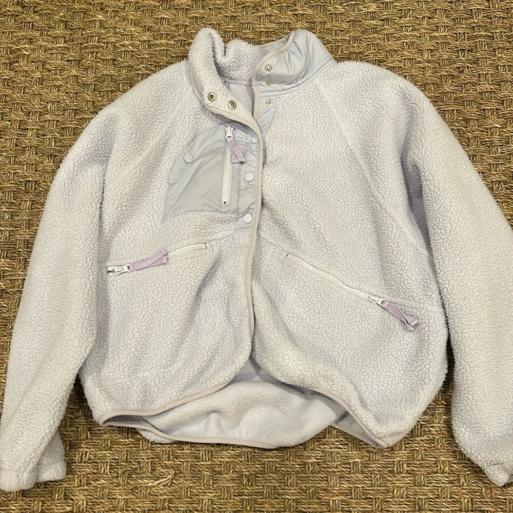 COPY - Fuzzy button down sweatshirt (Oversized)